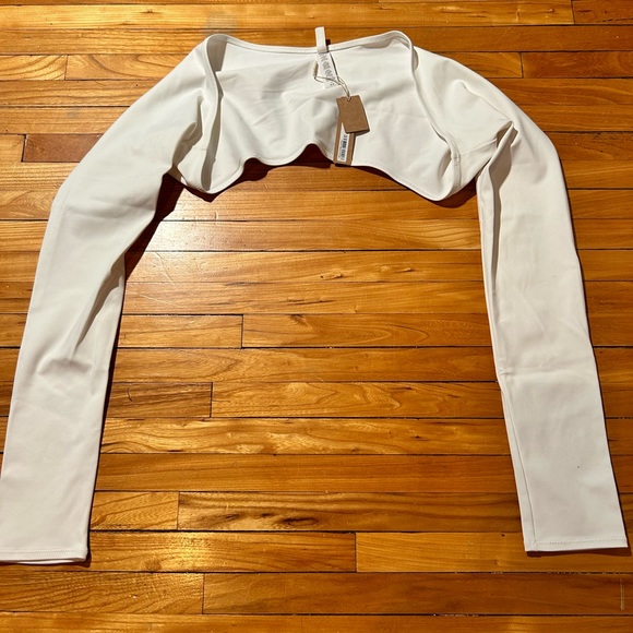 SKIMS Shaping Swim Shrug - L - Picture 4 of 4